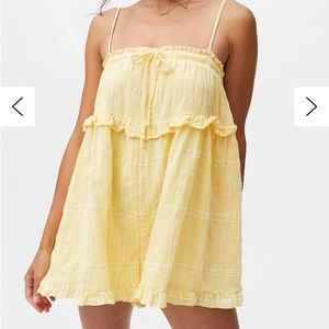 🔥🔥 UO Ruffle Me Up Romper NEW W/Tags